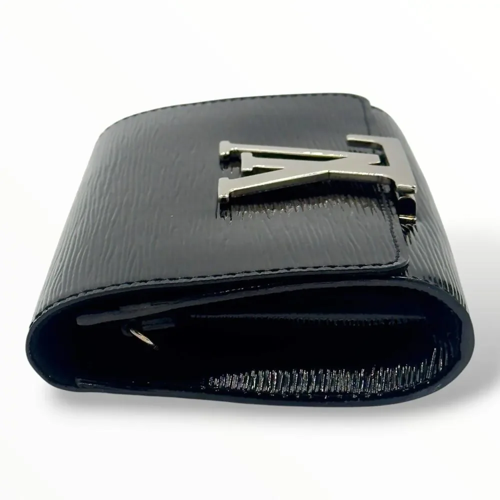 Louise MM Epi Electric Black Patent Leather Crossbody Clutch clean